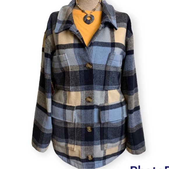 American Eagle Outfitters Jackets & Blazers - EUC American Eagle Fully Lined Flannel Shacket